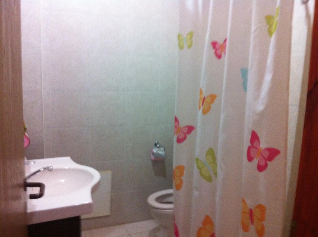 Blueberry Rooms Qaşrīn Extérieur photo